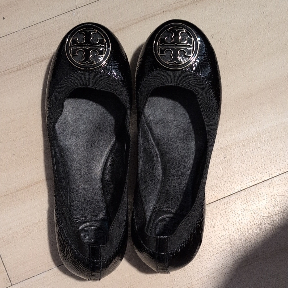 Tory Burch Reva black patent Leather Round Toe Flats - Picture 2 of 8